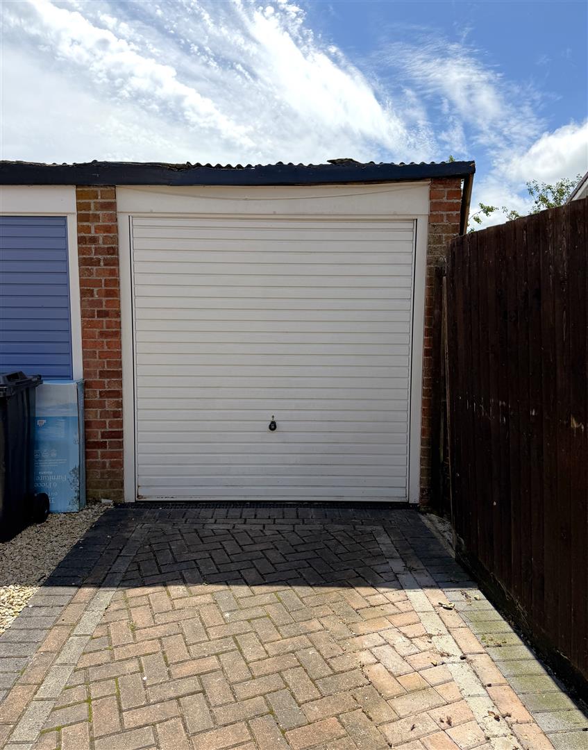 Andrews Close, 